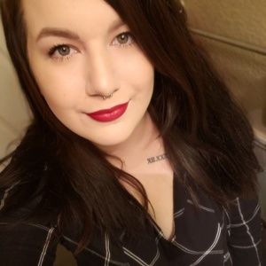 Meet Your Posher, Jade!